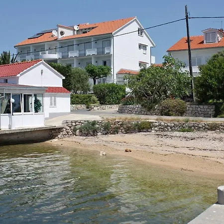 Triple Barbat 5070e Barbat na Rabu