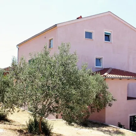 Triple Barbat 5070e 2* Barbat na Rabu