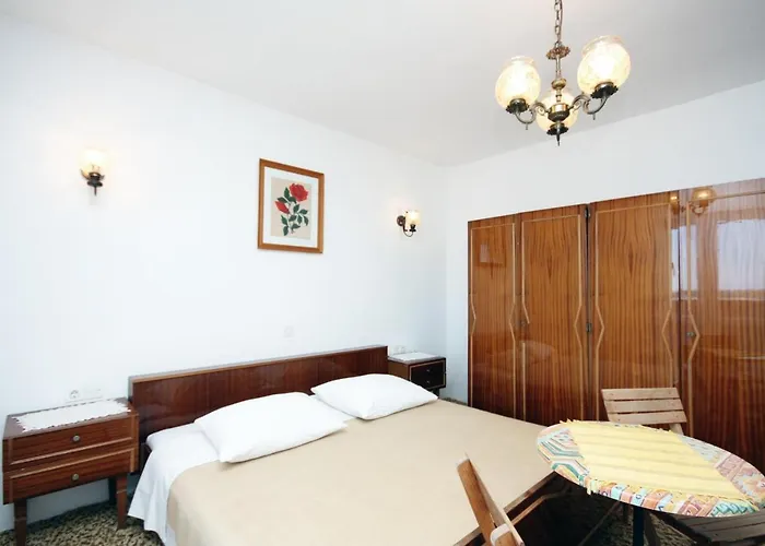 Triple Barbat 5070e 2* Barbat na Rabu